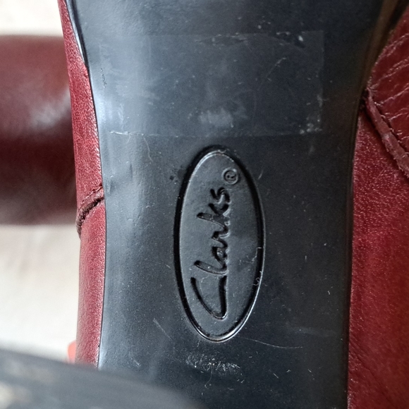 Clarks Indigo burgundy ankle leather boots - Picture 9 of 9